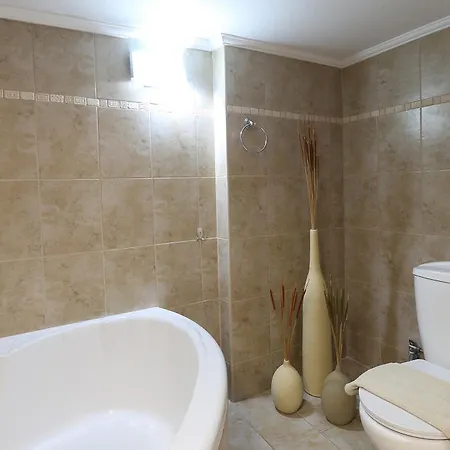 Tamarix Family Apartment